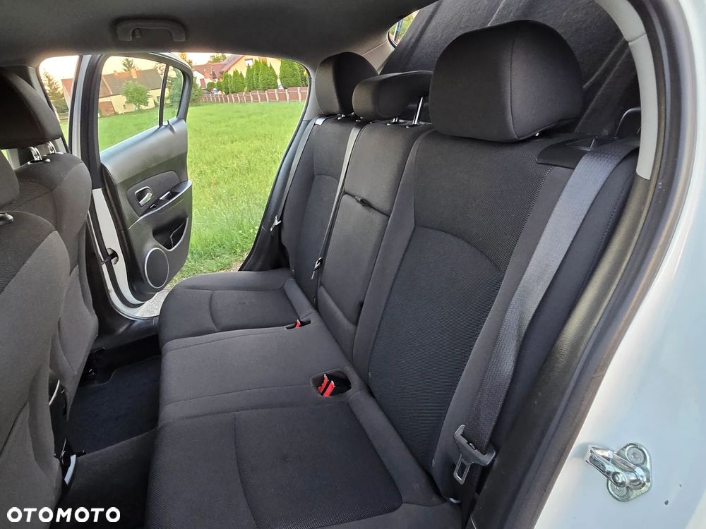 Chevrolet Cruze 1.8 LTZ+ - 23