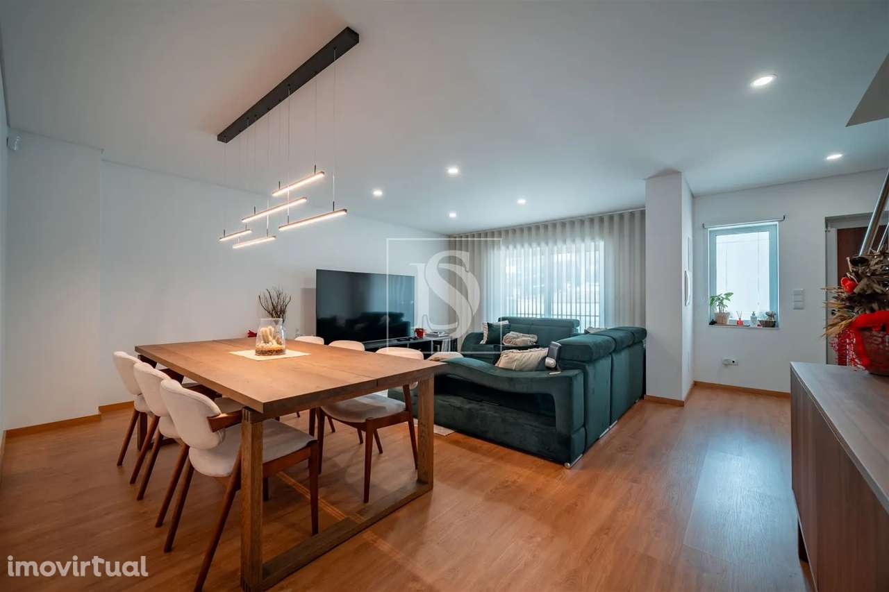 Moradia T3 em Vizela com Garagem e Terraço – Espaço e Conforto - Grande imagem: 2/28
