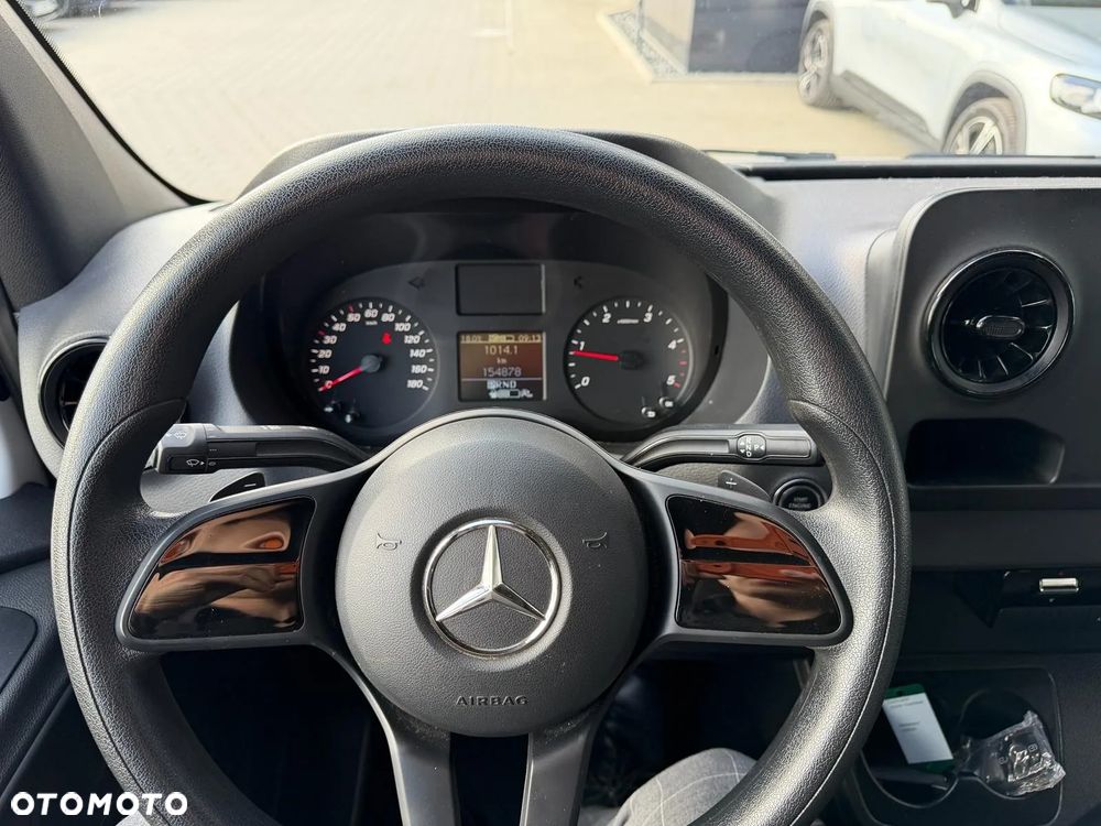 Mercedes-Benz Sprinter - 9