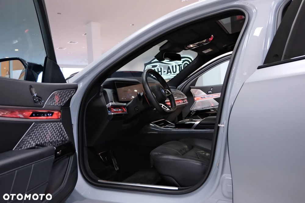 BMW Seria 7 M760e PHEV xDrive Individual Edition sport - 20