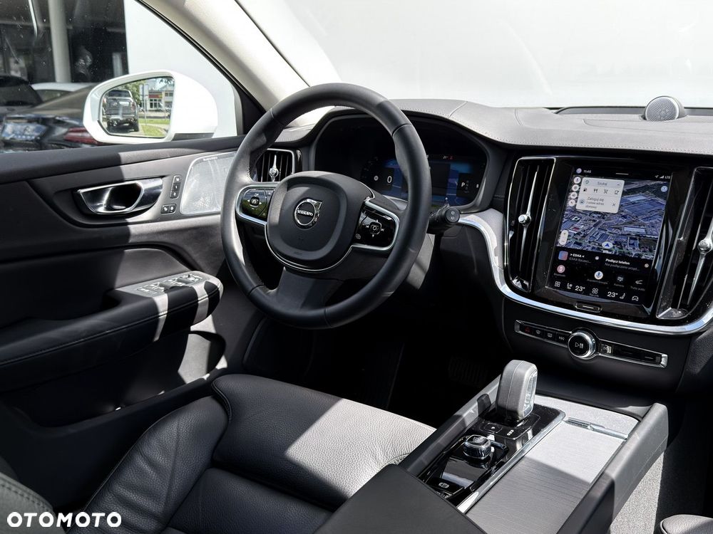 Volvo V60 Cross Country - 17