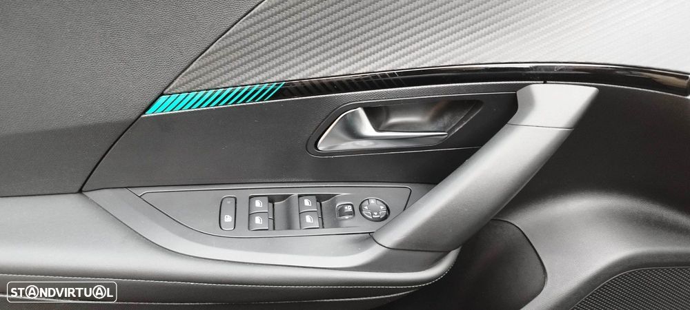 Peugeot e-2008 50 kWh Allure - 28