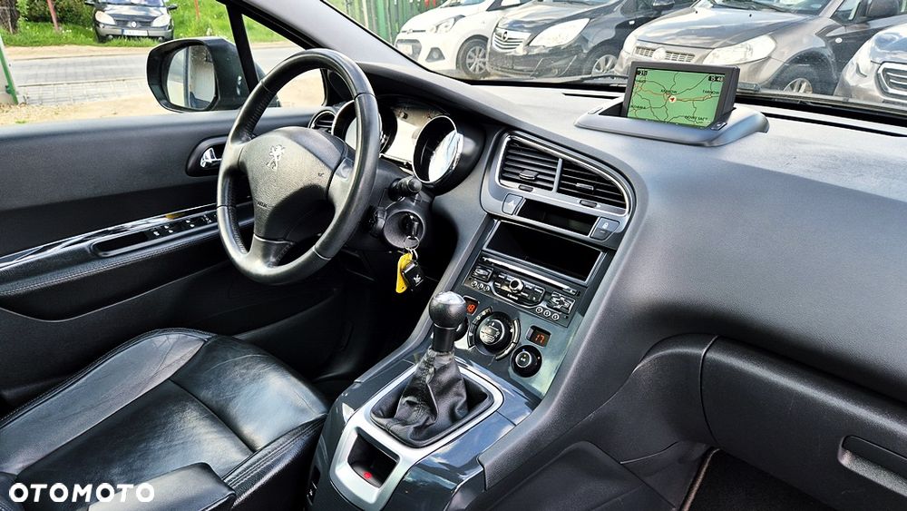 Peugeot 5008 1.6 Premium - 36