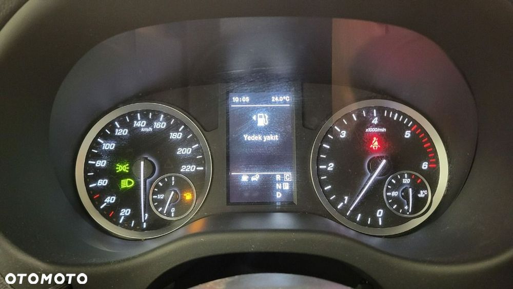 Mercedes-Benz Vito - 17
