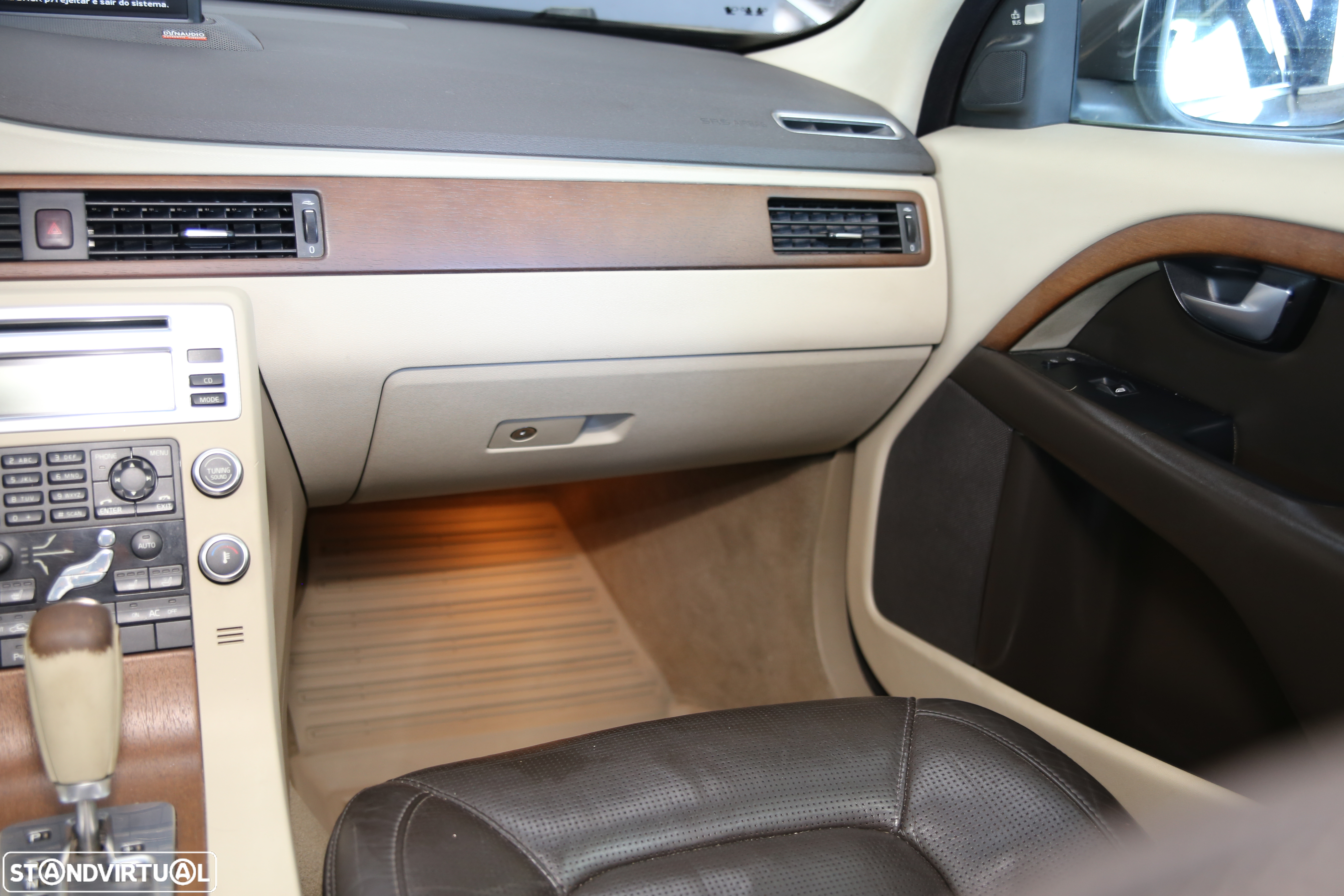 Volvo XC 70 D5 AWD Aut. Summum - 19