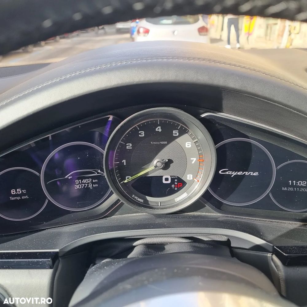 Porsche Cayenne - 14
