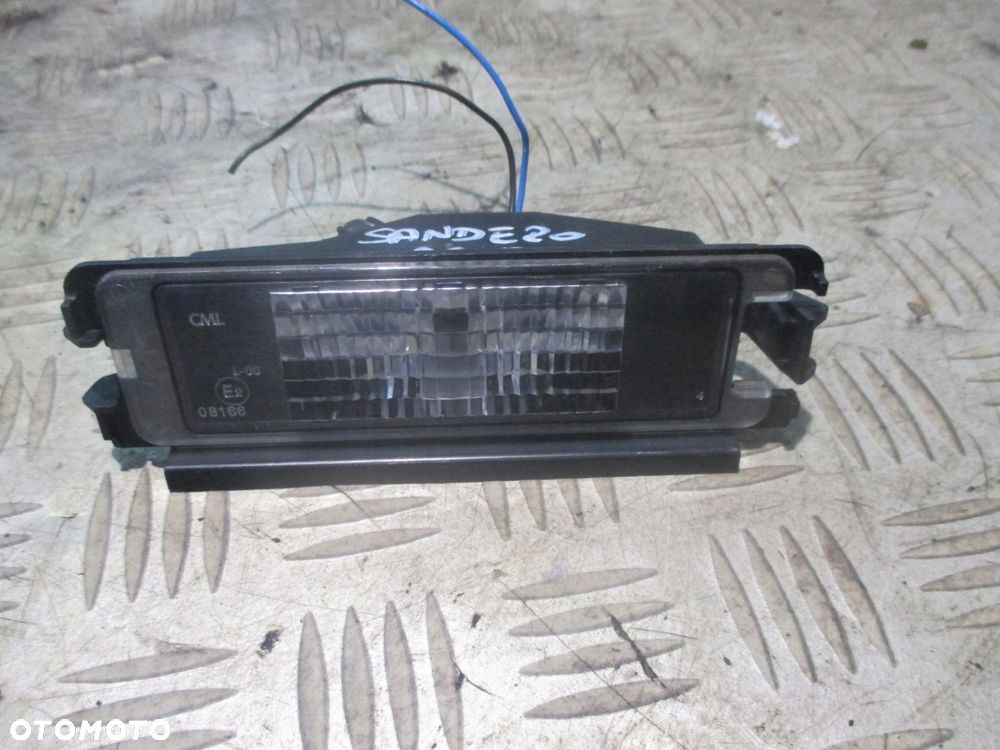 RENAULT DACIA LAMPKA TABLICY REJESTRACYJNEJ - 1