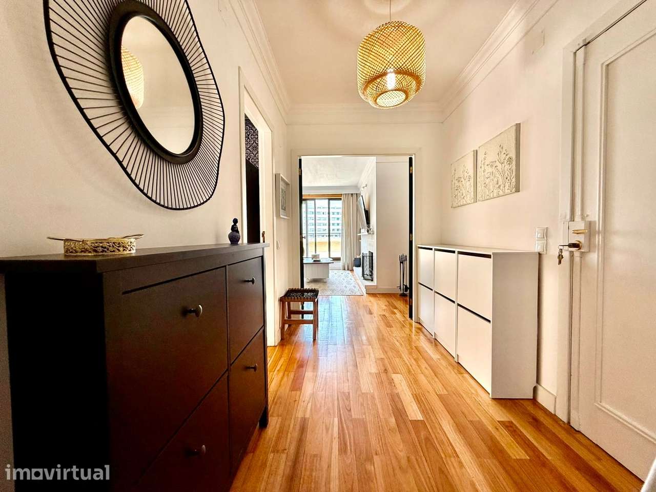 Apartamento T2 MOBILADO, no último piso, em Soares dos Reis! - Grande imagem: 2/35
