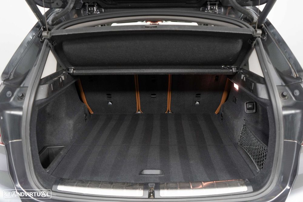 BMW X1 25 e xDrive Corporate Edition - 14