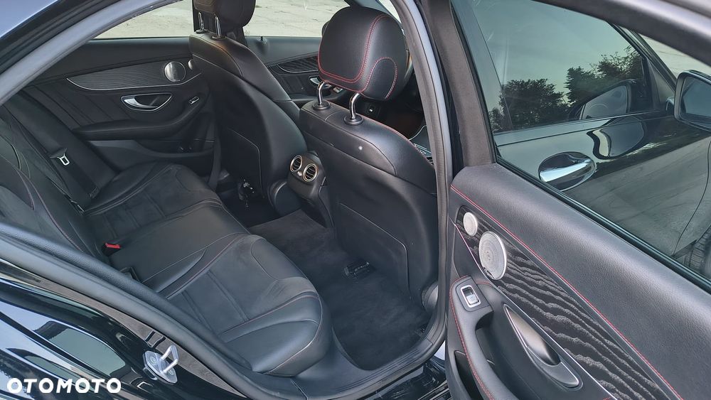 Mercedes-Benz Klasa C AMG 43 4Matic 9G-TRONIC - 34