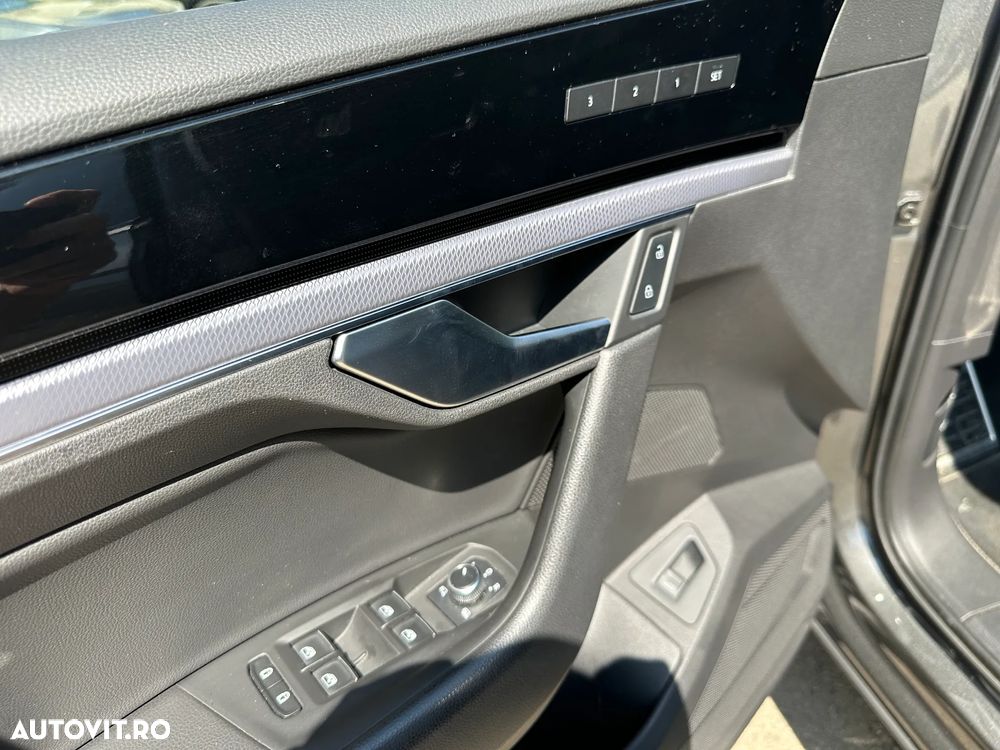 Volkswagen Touareg V6 TDI R-Style - 9