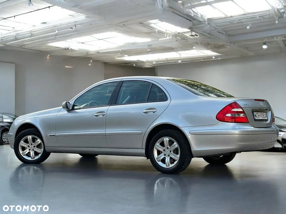 Mercedes-Benz Klasa E 240 Classic - 12