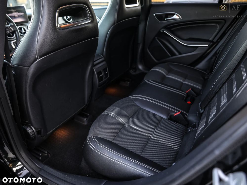 Mercedes-Benz CLA 200 d 7G-DCT - 20