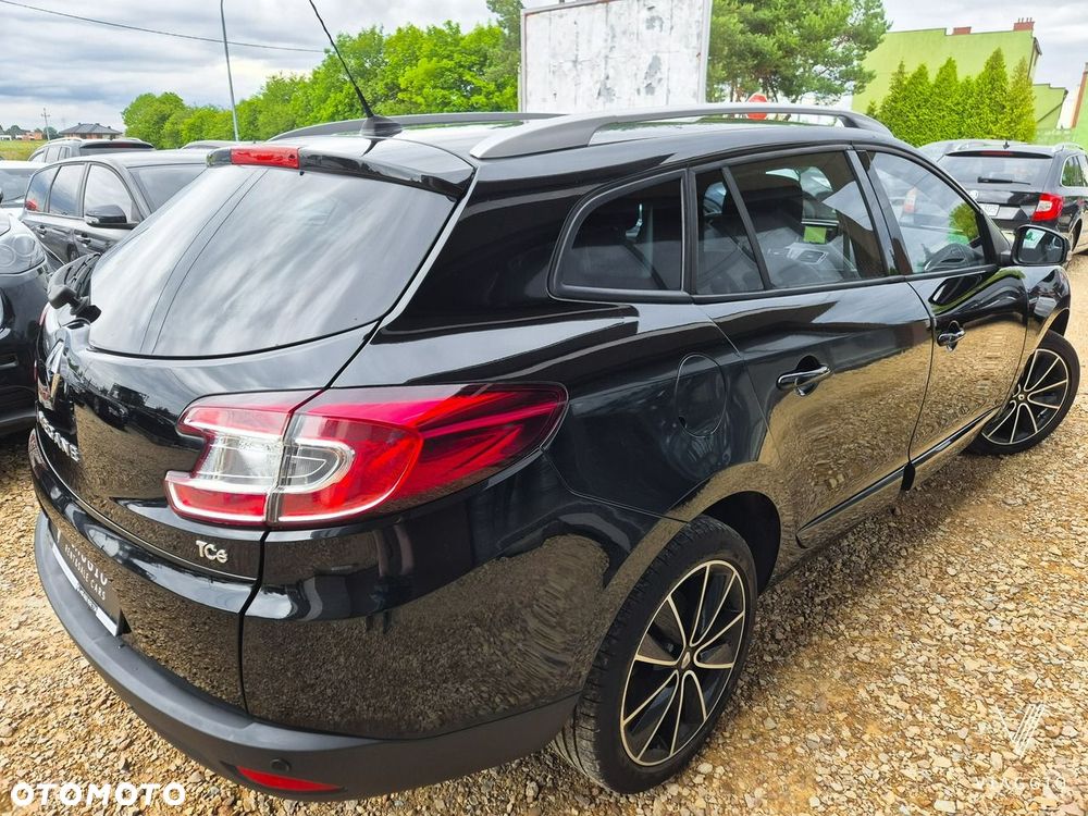 Renault Megane ENERGY TCe 130 BOSE EDITION - 4