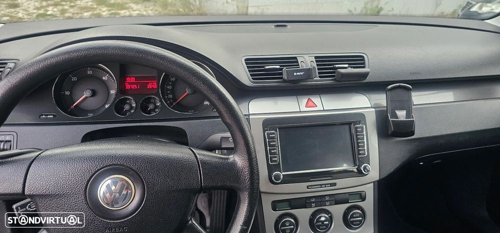 VW Passat Variant 1.9 TDI Individual - 6