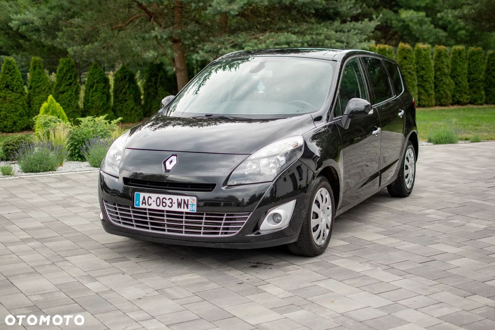 Renault Grand Scenic - 8