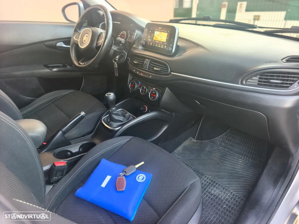 Fiat Tipo Station Wagon 1.3 M-Jet Lounge J17 - 22