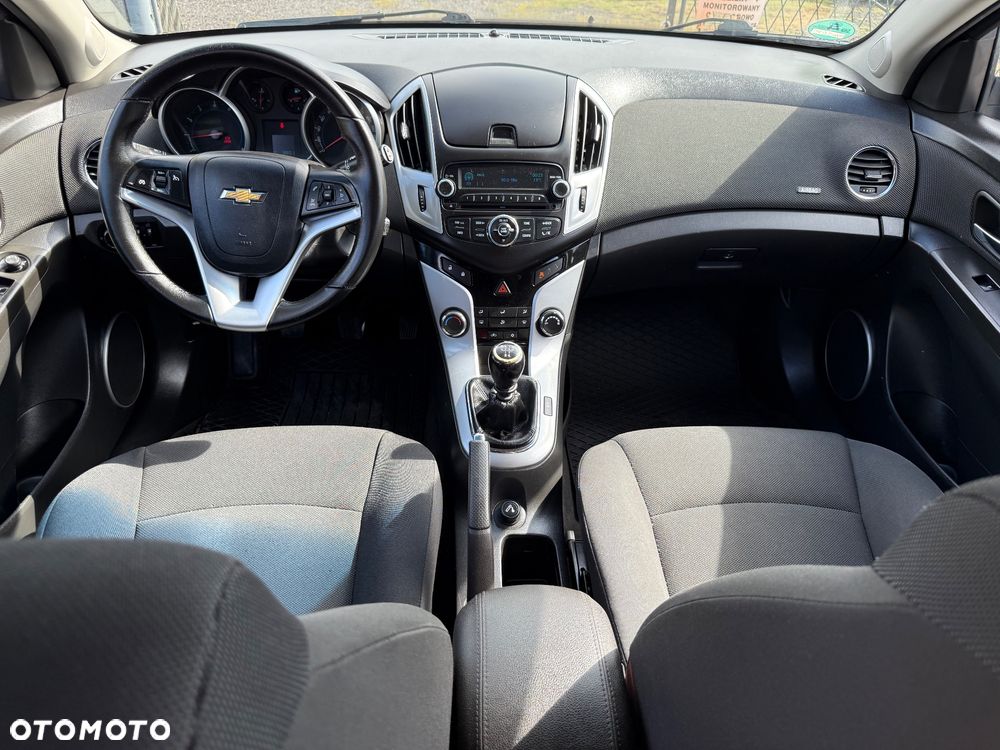 Chevrolet Cruze 1.6 LT+ - 6