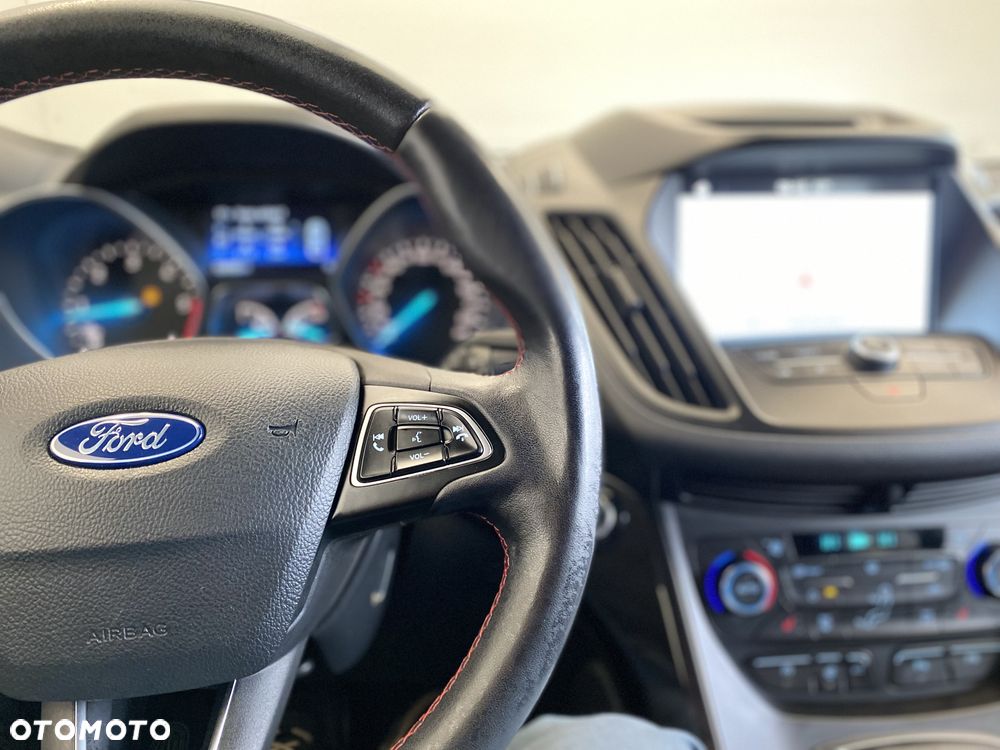 Ford Kuga 2.0 TDCi FWD ST-Line - 23