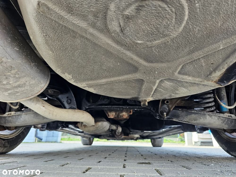 Mercedes-Benz W201 (190) - 33