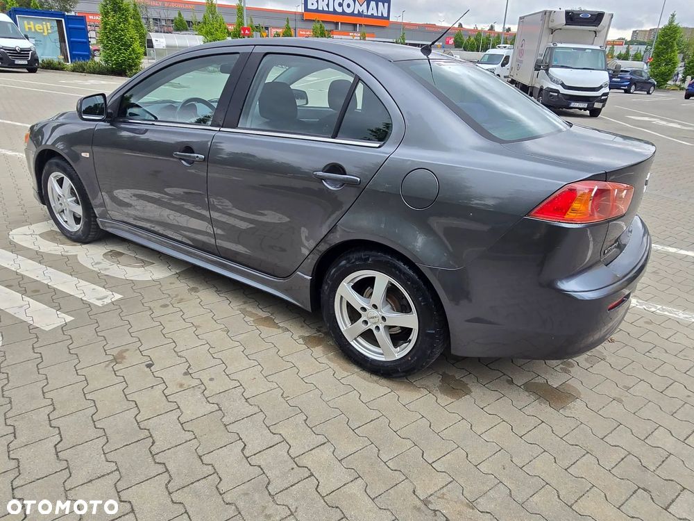 Mitsubishi Lancer 1.8 Intense - 2
