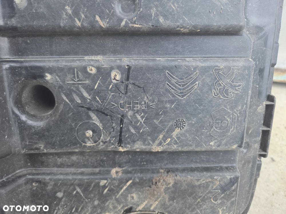 Zbiornik ADBLUE Citroen C3 Aircross 1.5 BLUEHDI - 10