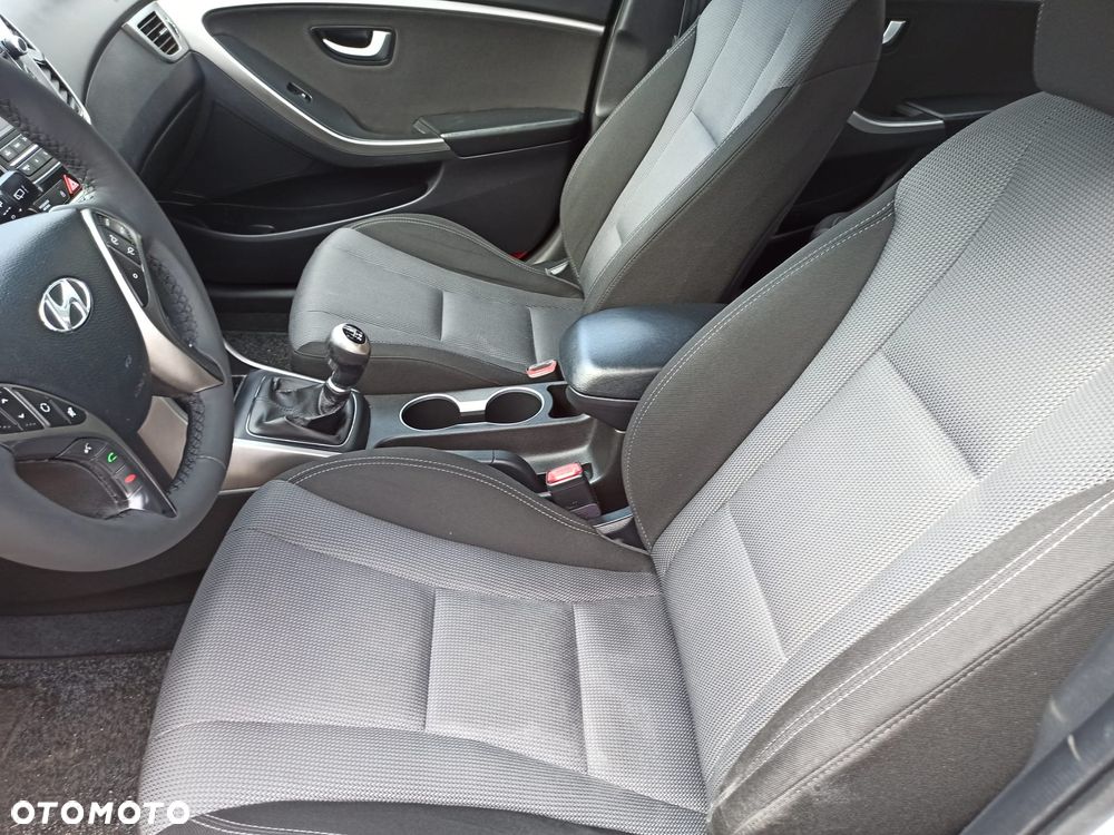 Hyundai i30 1.6 CRDi Comfort - 12