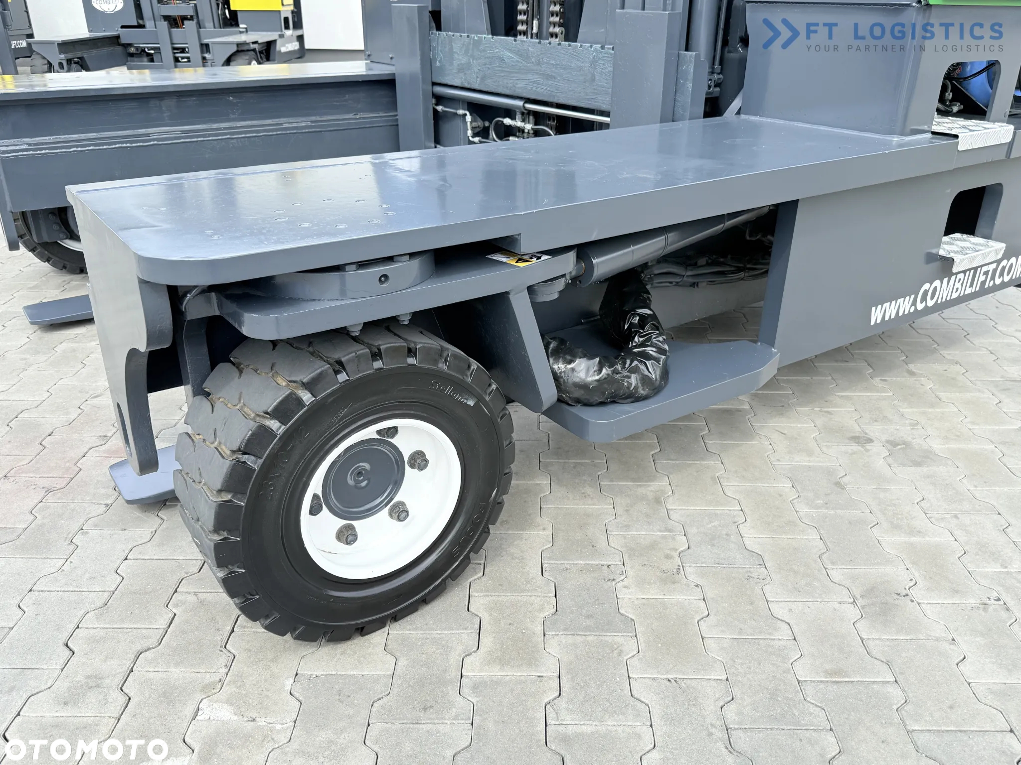 Combilift C8000 / GAS / DUPLEX - 4700MM / POZYCJONER / WOLNY SKOK / PEŁNA OGRZEWANA KABINA / JEDYNIE 5141H / STAN - JAK NOWY! - 4