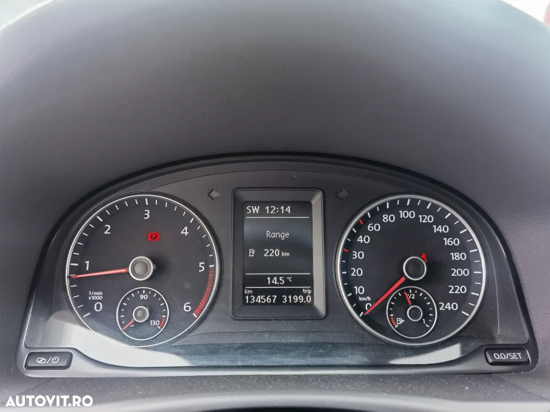 Volkswagen Touran - 11