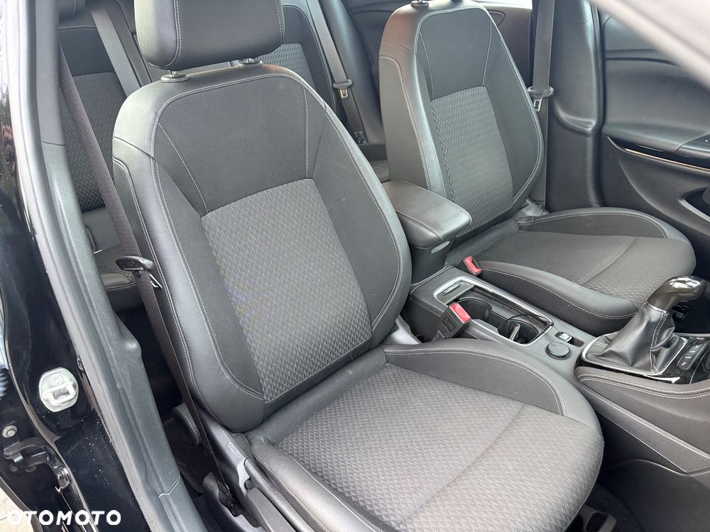 Opel Astra 1.4 Turbo Innovation - 10