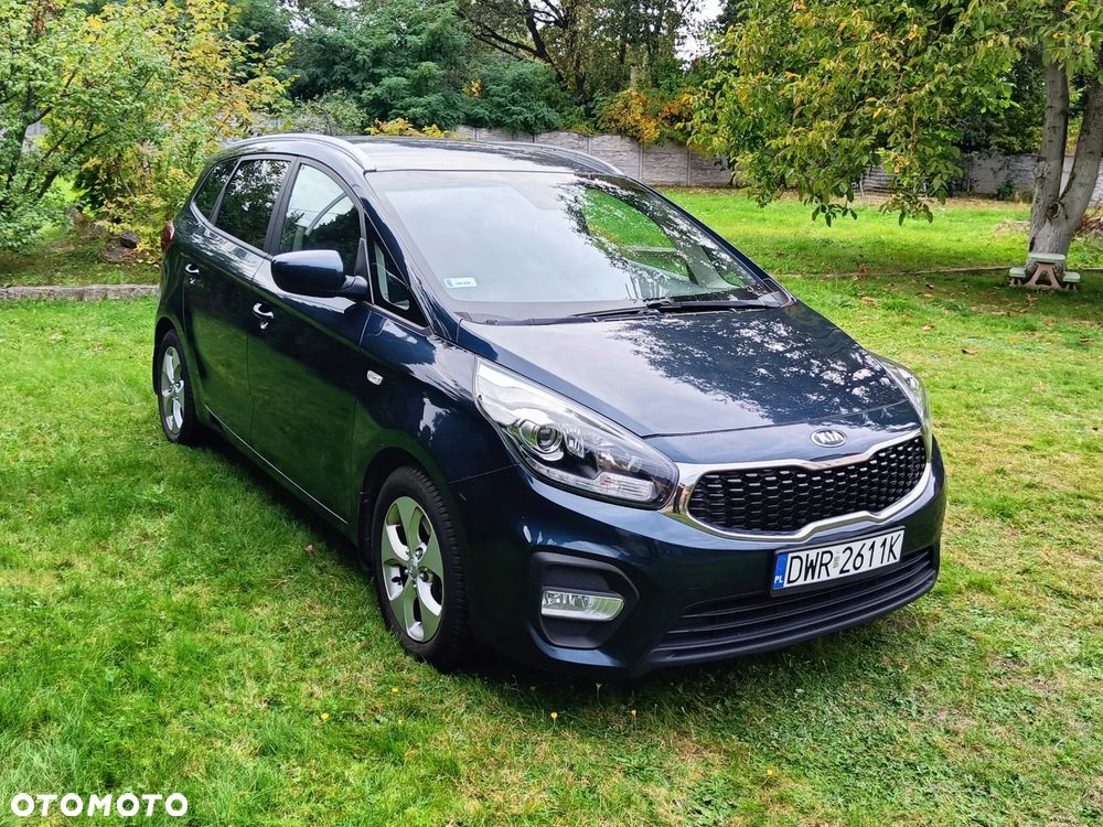 Kia Carens 2017 photo 2