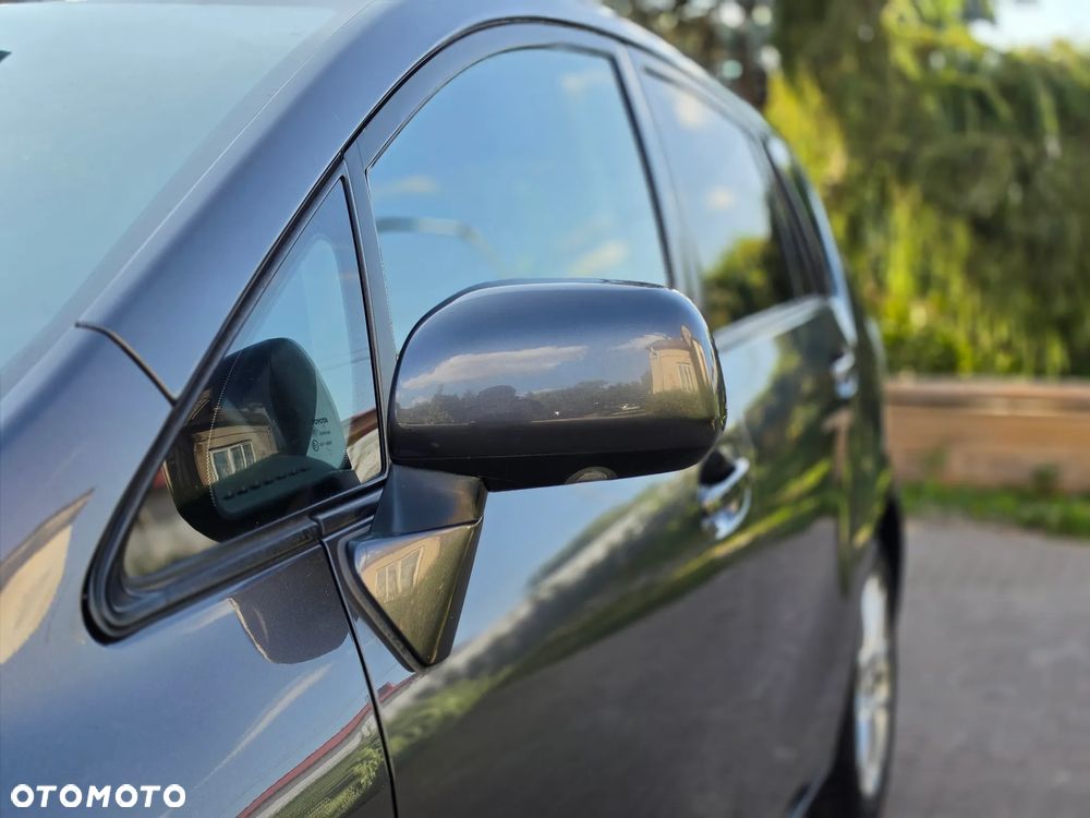 Toyota Verso - 7
