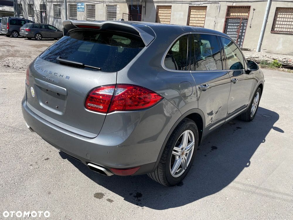 Porsche Cayenne - 7