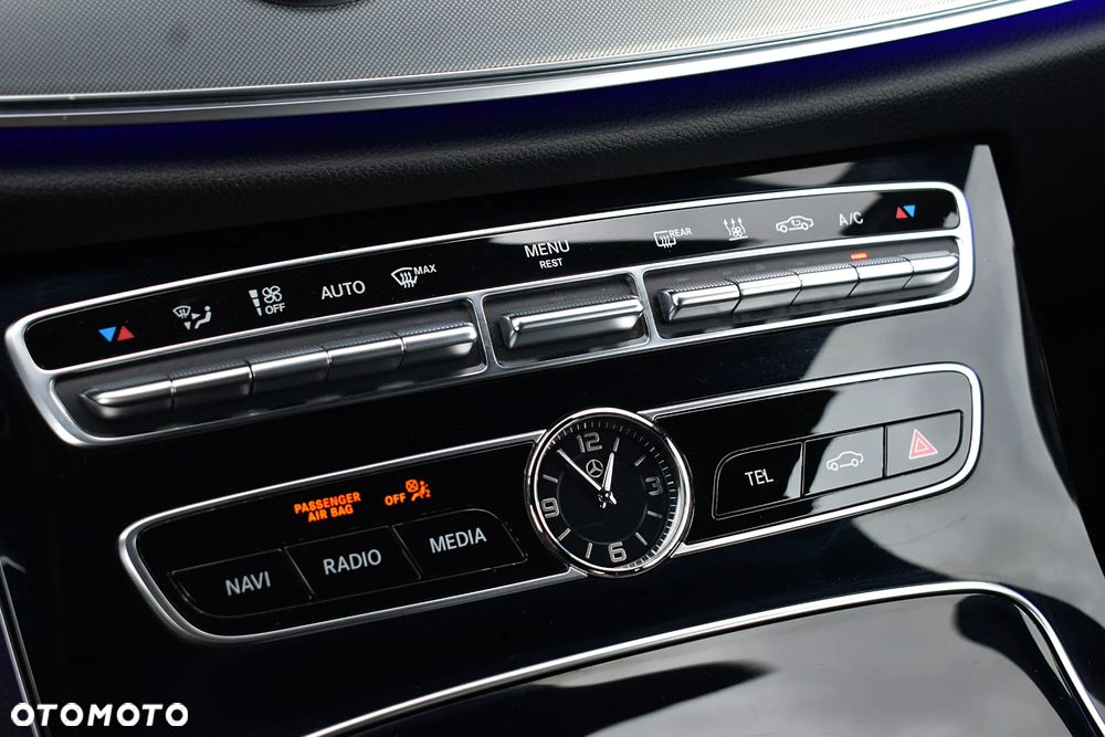 Mercedes-Benz Klasa E 200 Coupe 9G-TRONIC - 18