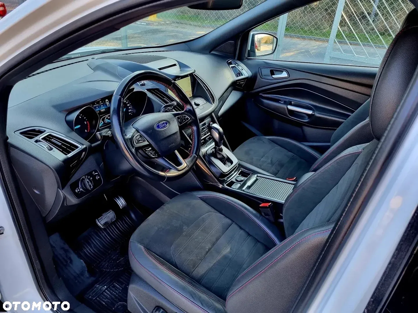 Ford Kuga 2.0 TDCi 4x4 ST-Line - 11