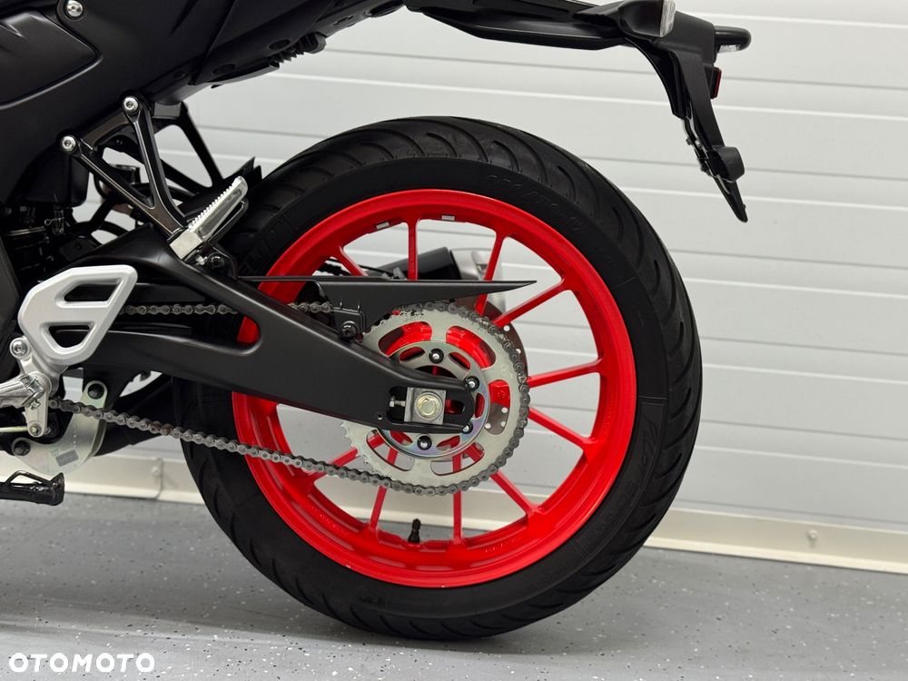 Yamaha MT - 16