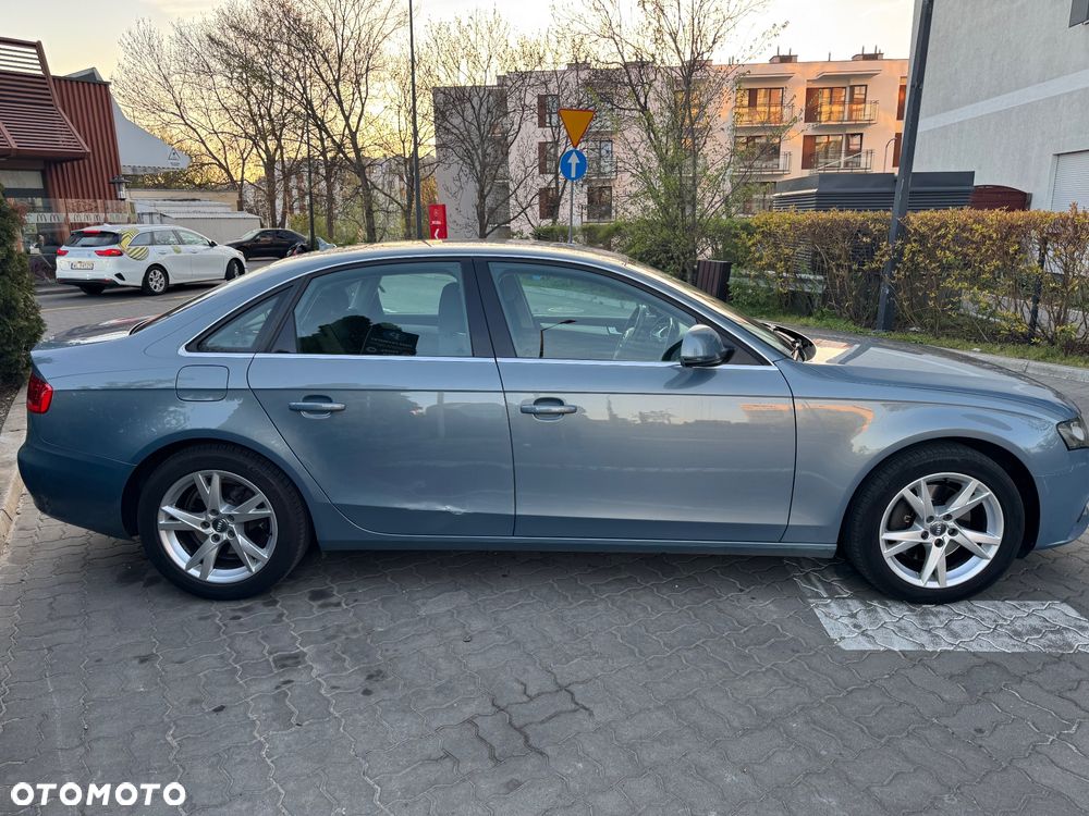 Audi A4 Limousine - 6