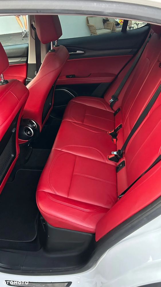 Alfa Romeo Stelvio 2.0 Turbo 16V AT8-Q4 Executive - 13