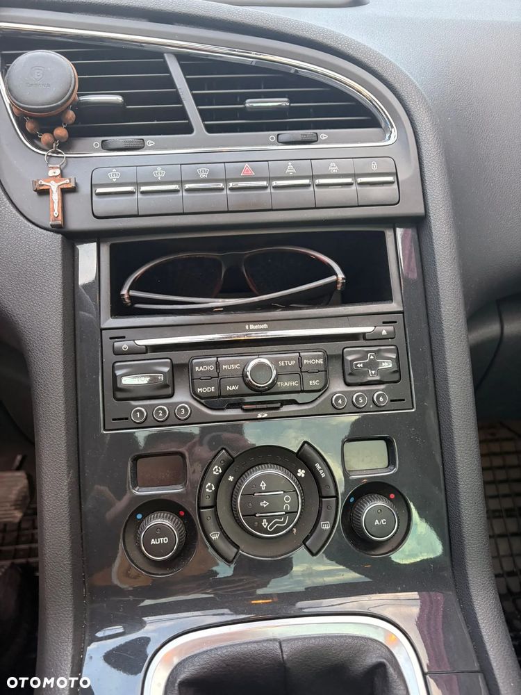 Peugeot 5008 HDI FAP 150 Family - 9