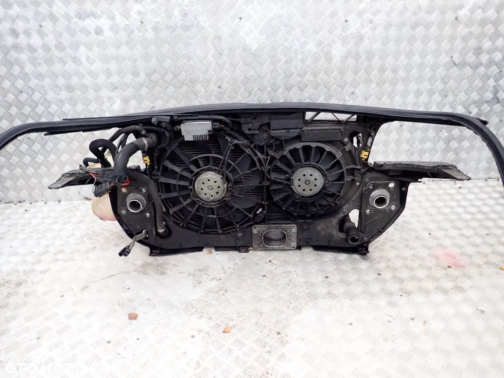 PAS PRZEDNI CHŁODNICE AUDI A4 B6 BENZYNA ASN RADOM - 5