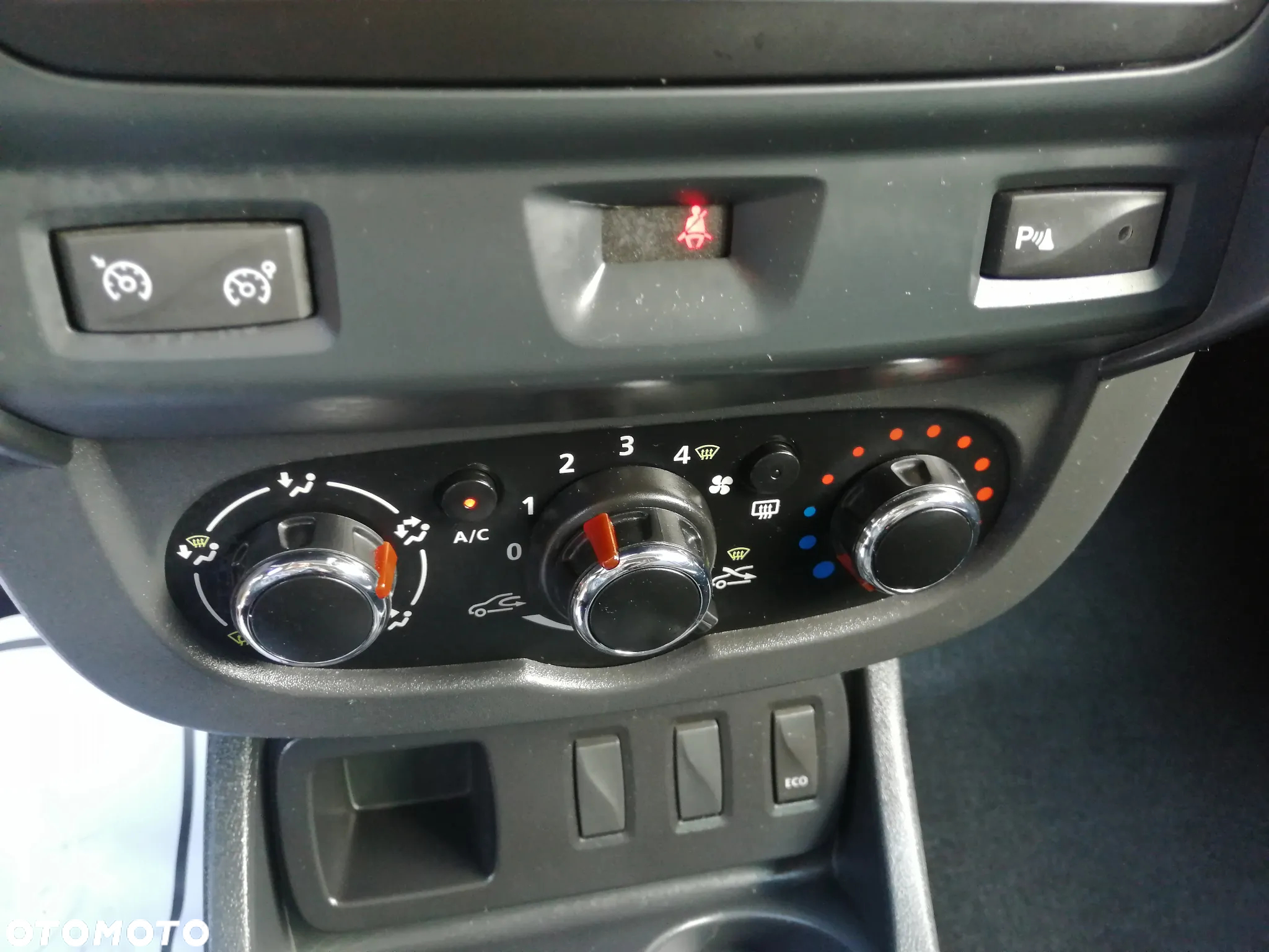 Dacia Duster 1.2 TCe Laureate S&S EU6 - 17