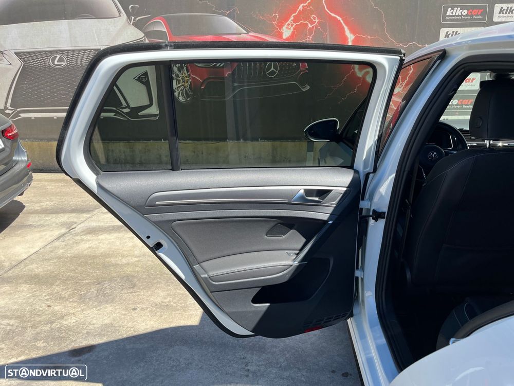 VW Golf 1.4 GTE Plug-In-Hybrid DSG - 44