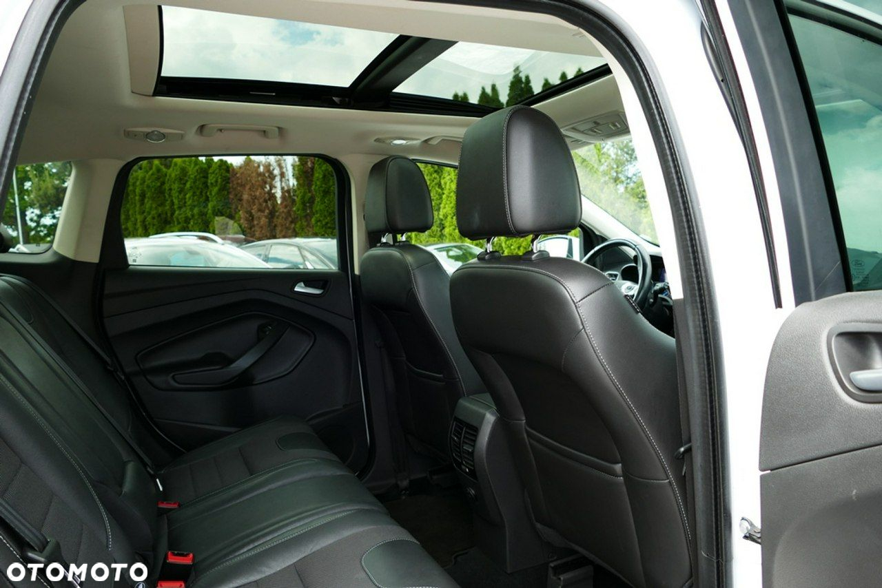 Ford Kuga 2.0 TDCi 2x4 Titanium - 25