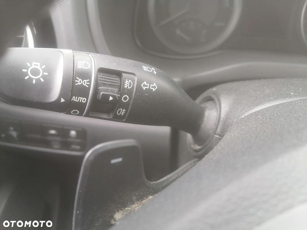 Hyundai Kona - 12
