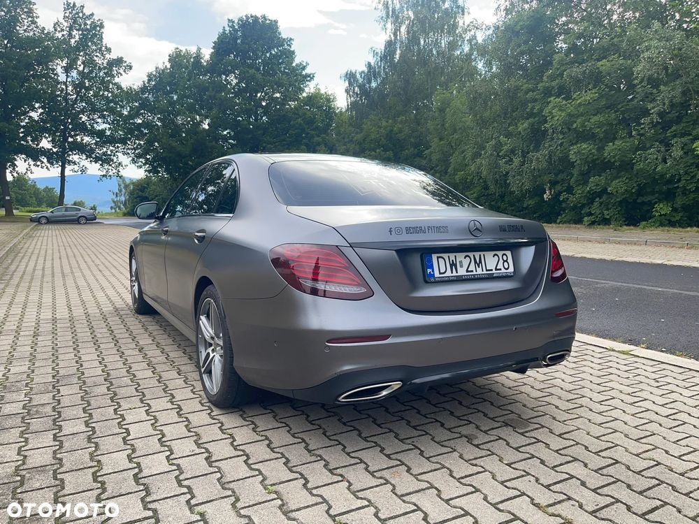 Mercedes-Benz Klasa E - 23