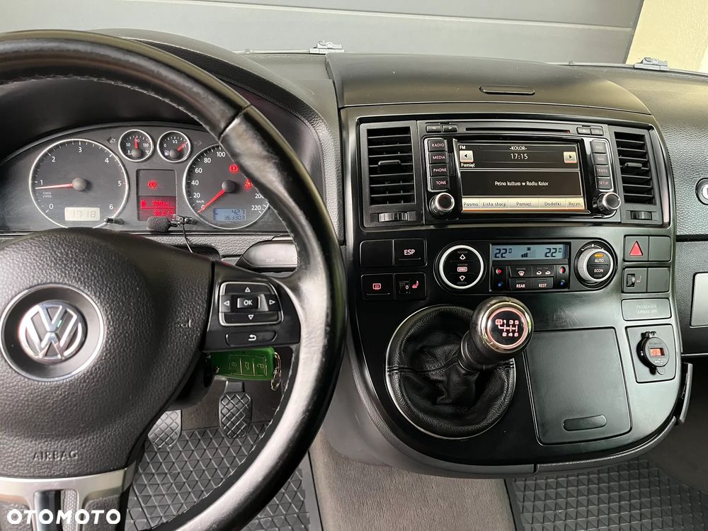 Volkswagen Multivan - 26