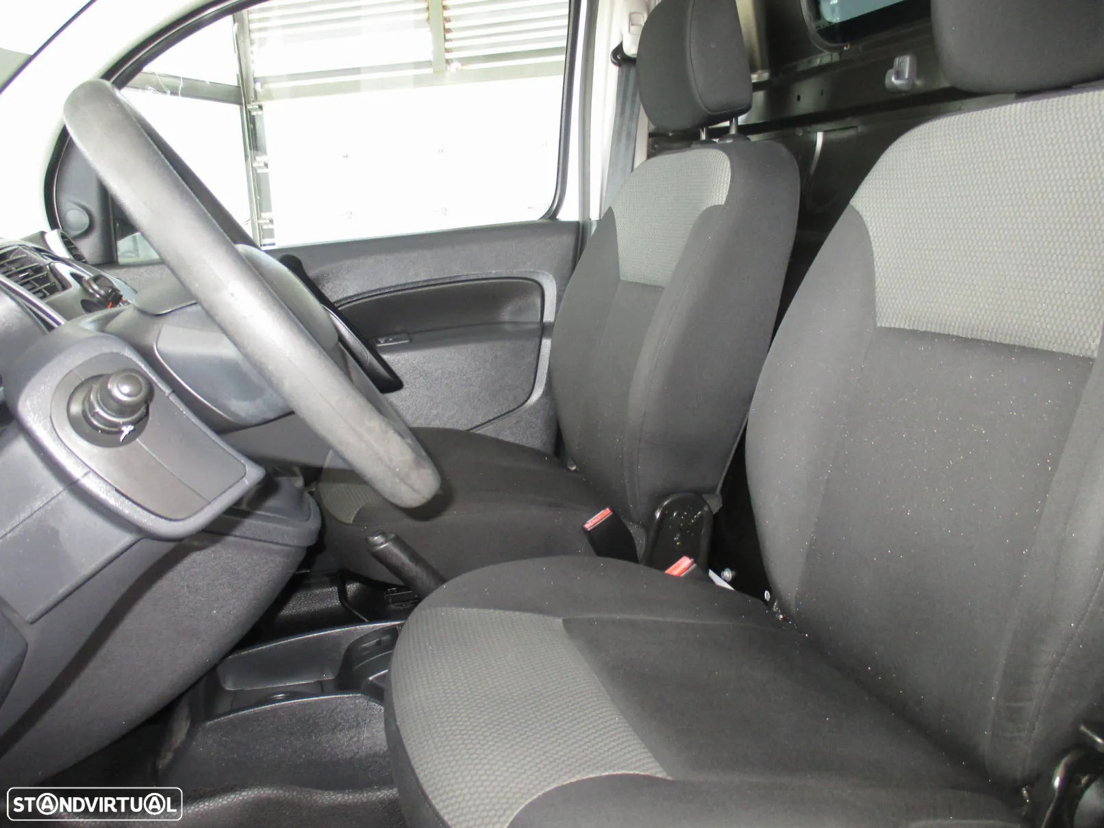 Renault Kangoo Ze 33 - 10