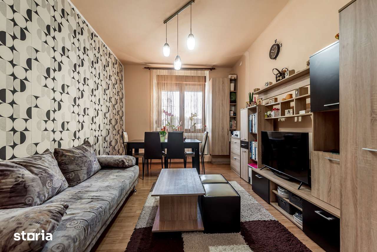 Apartament în centru cu acces auto și garaj propriu — fotografia 1