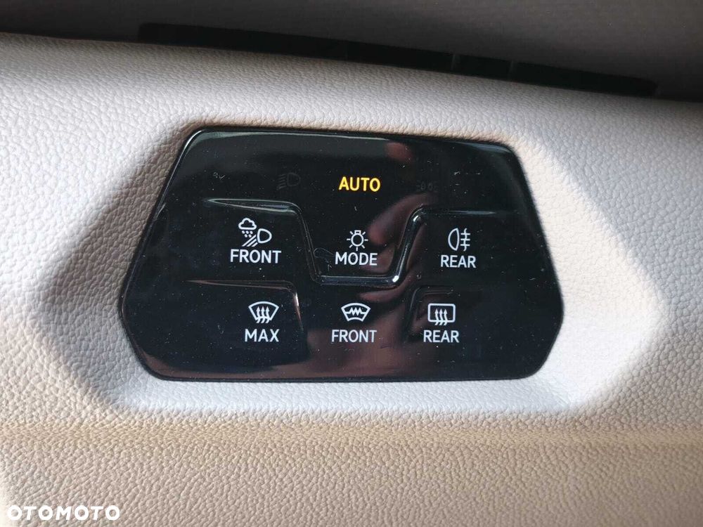 Volkswagen Multivan 2.0 TSI L1 Style DSG - 25