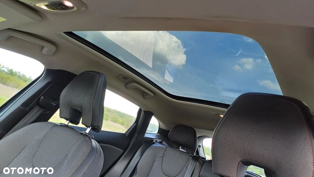 Volvo V40 Cross Country D2 Momentum - 25